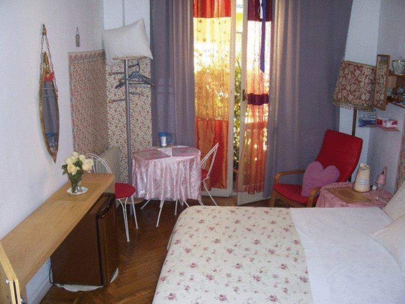 Milan Hotel Esterno foto